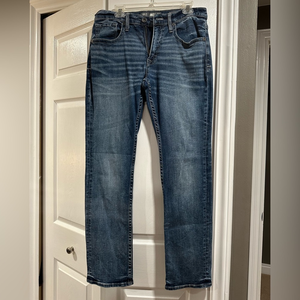 Men’s Buckle Jeans